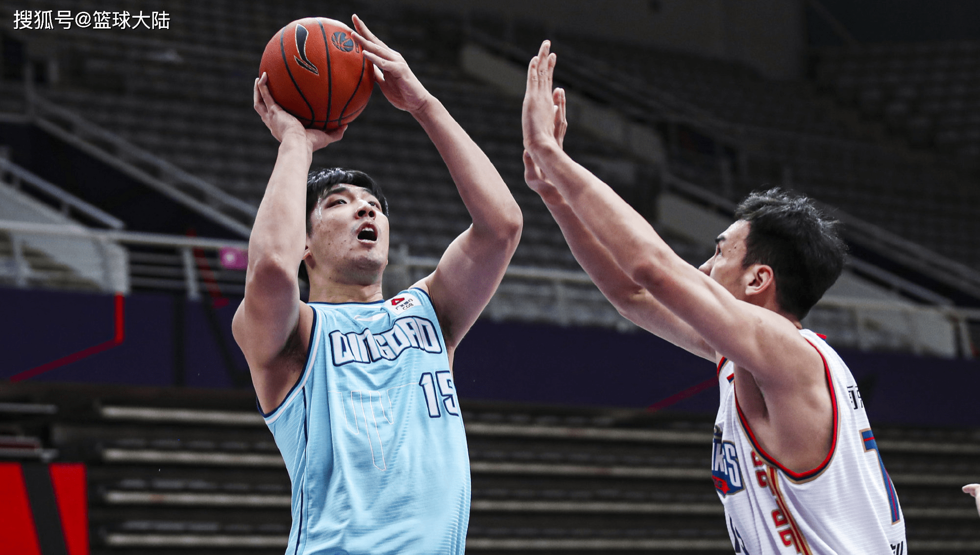 从阿扎伦卡与80激战拜仁分钟到Scout在G2比赛中精彩发挥，转会期广东宏远调整名单以备NBA总决赛的简单介绍